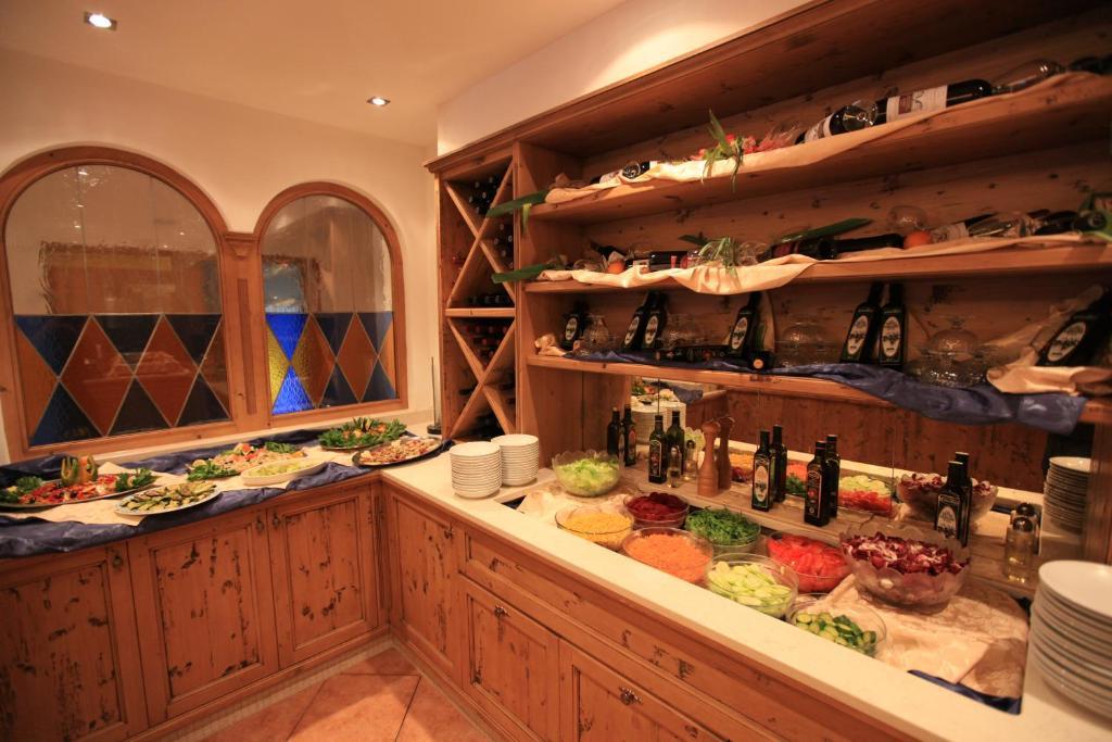 Hotel Fanes Suite&Spa Moena Buitenkant foto
