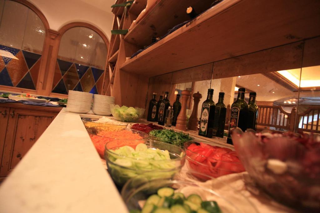 Hotel Fanes Suite&Spa Moena Buitenkant foto