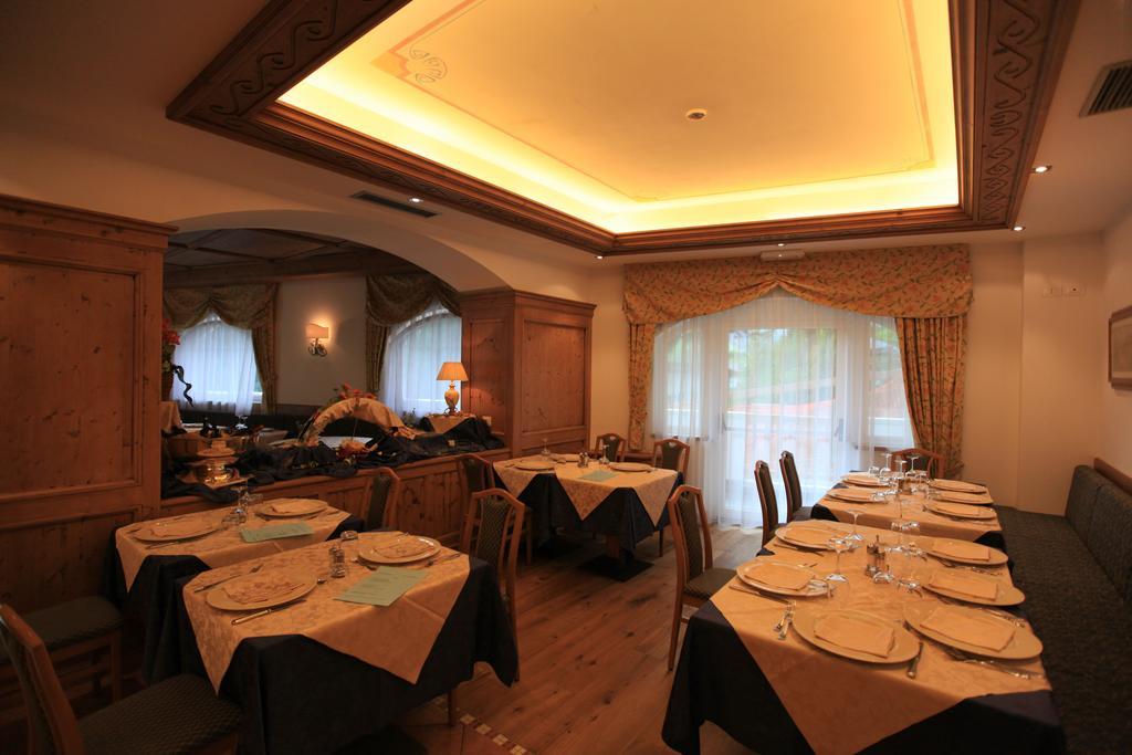 Hotel Fanes Suite&Spa Moena Buitenkant foto